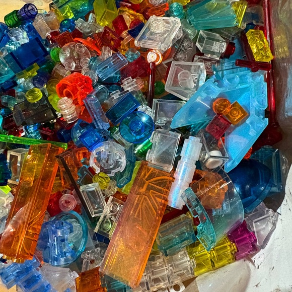 LEGO Translucent + Pastel Pieces - Picture 3 of 5
